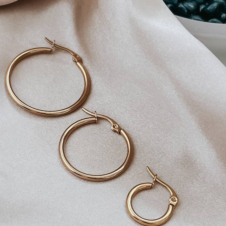 BELJOY - Wholesale Hoop Earrings - Eileen Gold Hoop Earrings || Choose Size1