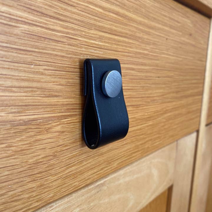 Skylos Collective - Wholesale Knob/Pull - Vegan Leather Cupboard Door Drawer Pull3