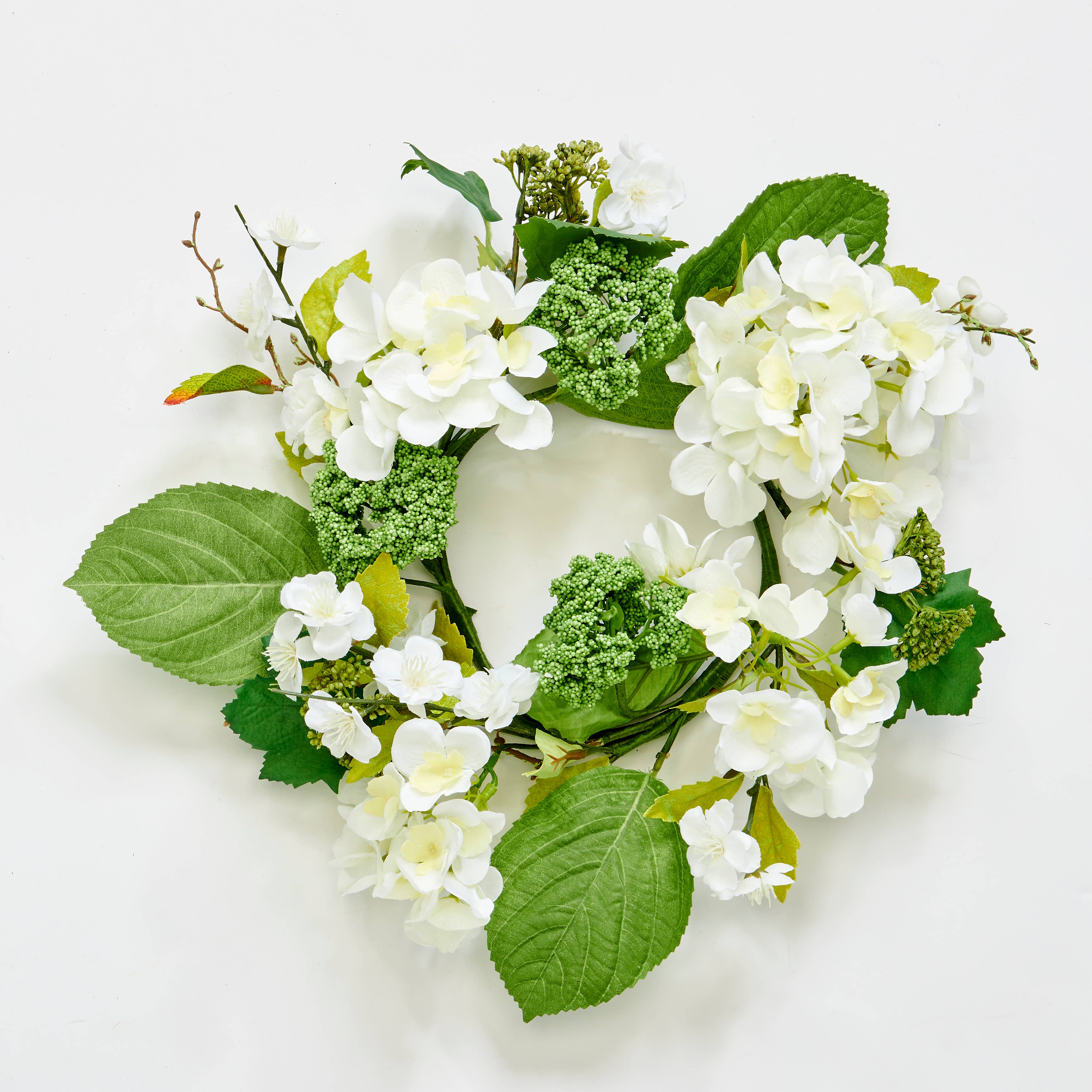 WORTH IMPORTS - Vente Couronne - Couronne de 16" d'hortensias et de feuilles vertes1