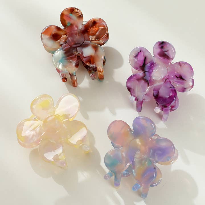 Surtido Blossom | Pinza pequeña con forma de garra con forma de flor de venta al por mayor en Faire