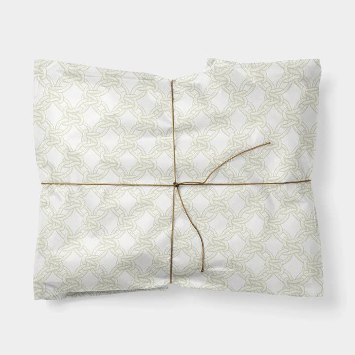 Papier Cadeau Blanc Macramé XIII pour la vente par The Design Craft