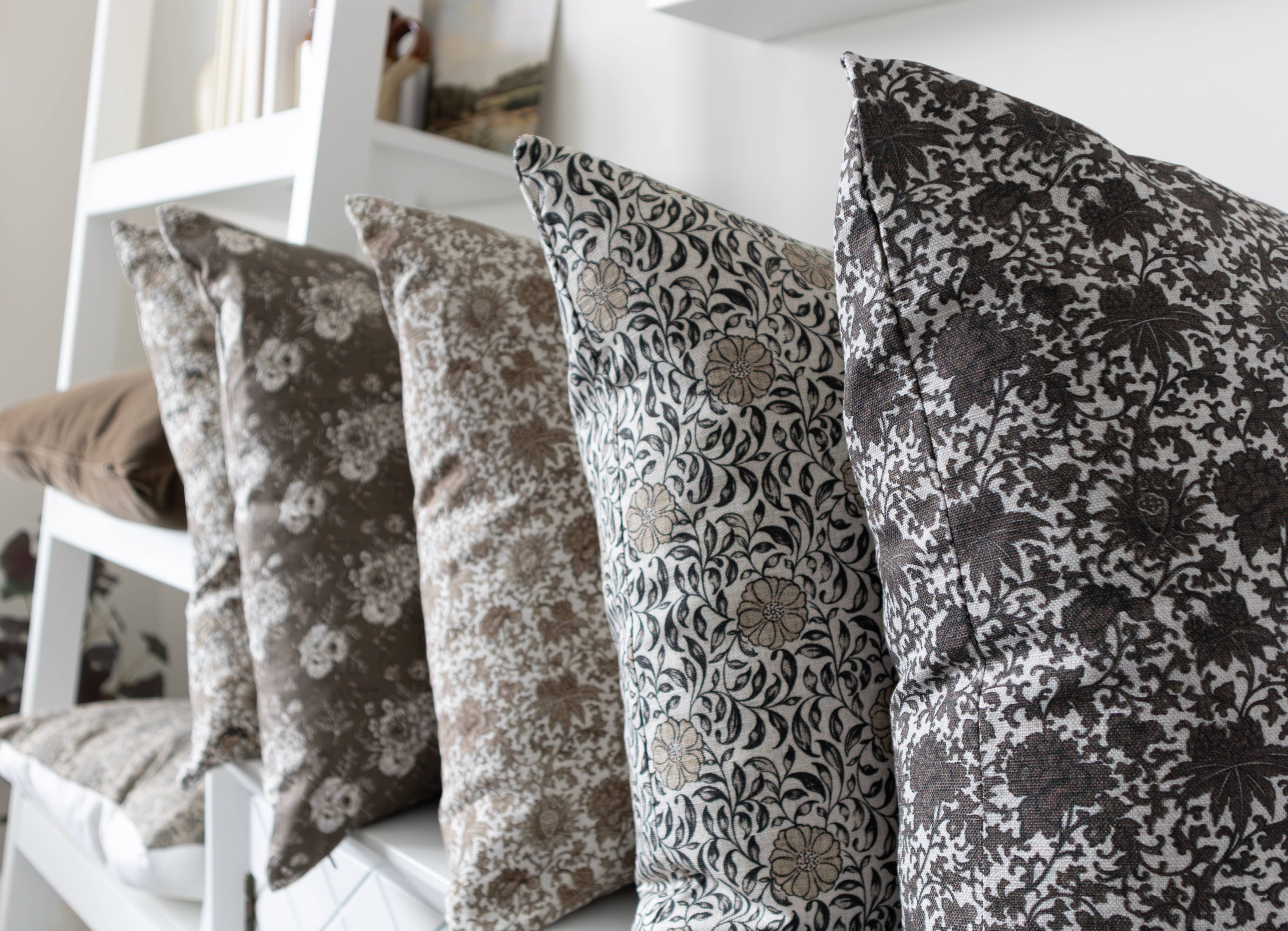 Hyggely - Wholesale Throw Pillow Cover - Fleur de Vie Floral Pillow Cover | Throw Pillow3