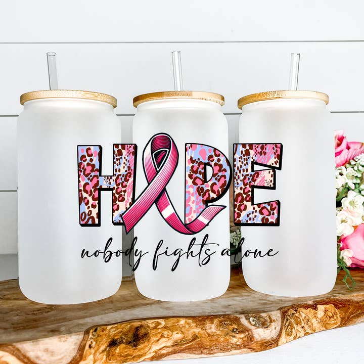 Glazen beker van matglas voor aandacht voor borstkanker voor wholesale door Lily's Craftory