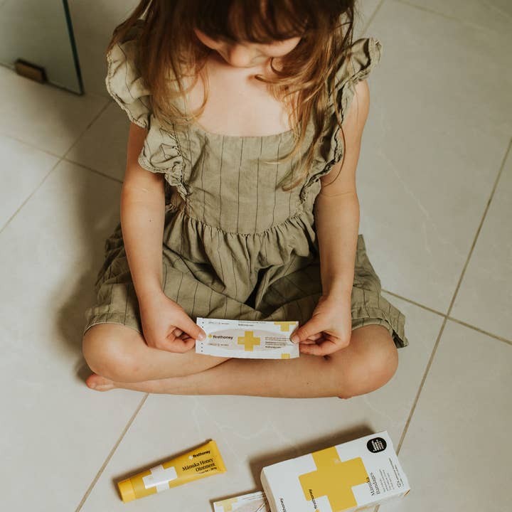 First Honey - Wholesale Plasters/bandages - First Honey® Manuka Bandages3