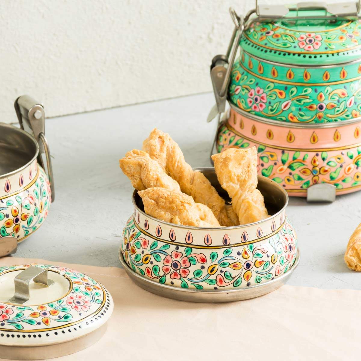 Mytri Designs - Wholesale Broodtrommel/lunchdoos - Twee-lagen dekoratieve Tiffinbox met emaille coating voor voedselopslag2