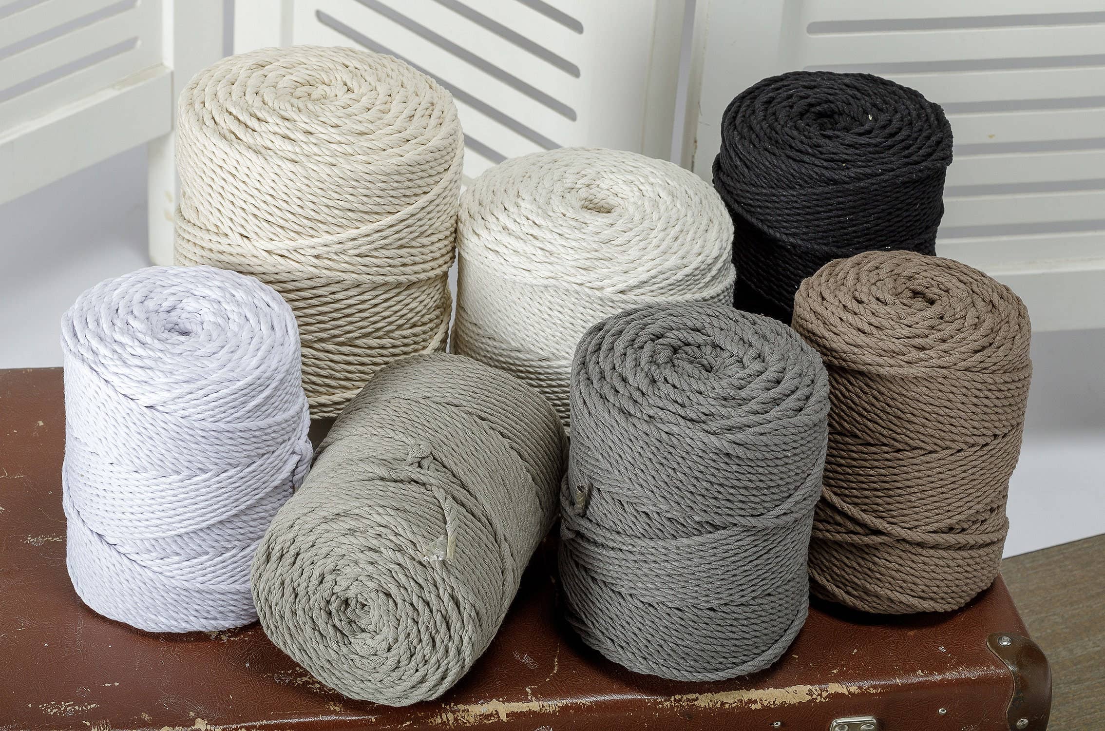 woolexperts - Wholesale Craft Supplies - 4 mm Macrame Cord, Rope, String, Yarn & Supplies4