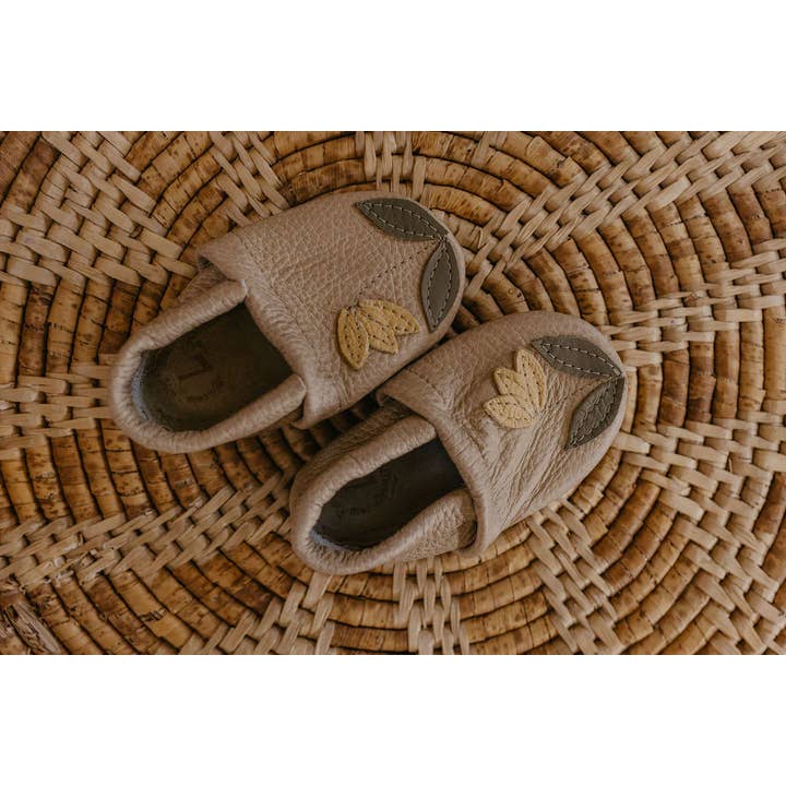 Starry Knight Design - Wholesale Moccasins - Kids - Yellowbell on Barley Leather Shoes Moccs Baby and Toddler5