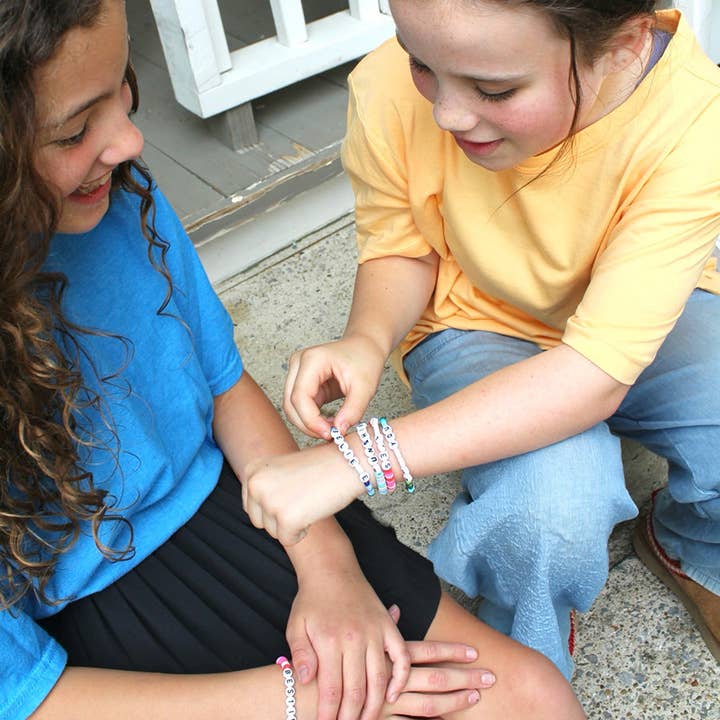 Mameni Beauty - Wholesale Bath Bomb/Fizz - "Besties” Bracelet Bath Bomb4