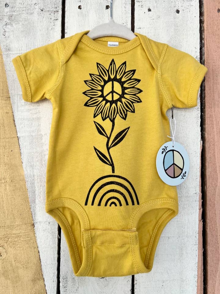 Body de Bebé Bliss, Roupa de Bebé Girassol Hippie por atacado de Hippie Baby Co