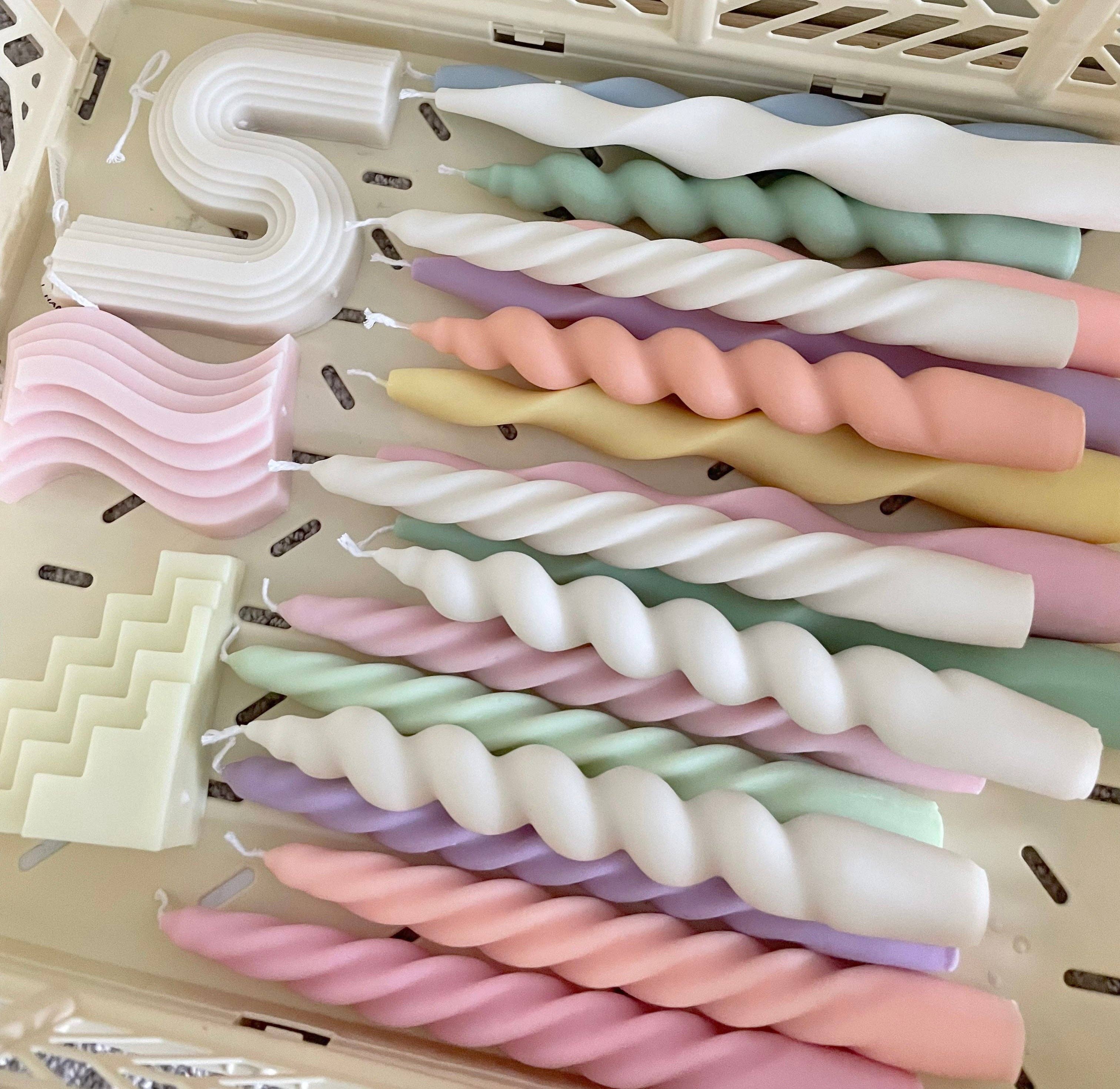 LA AROMA CANDLE CO. - Wholesale Tapered Candle/Candlestick - Swirl Taper Candles (A Pair)3