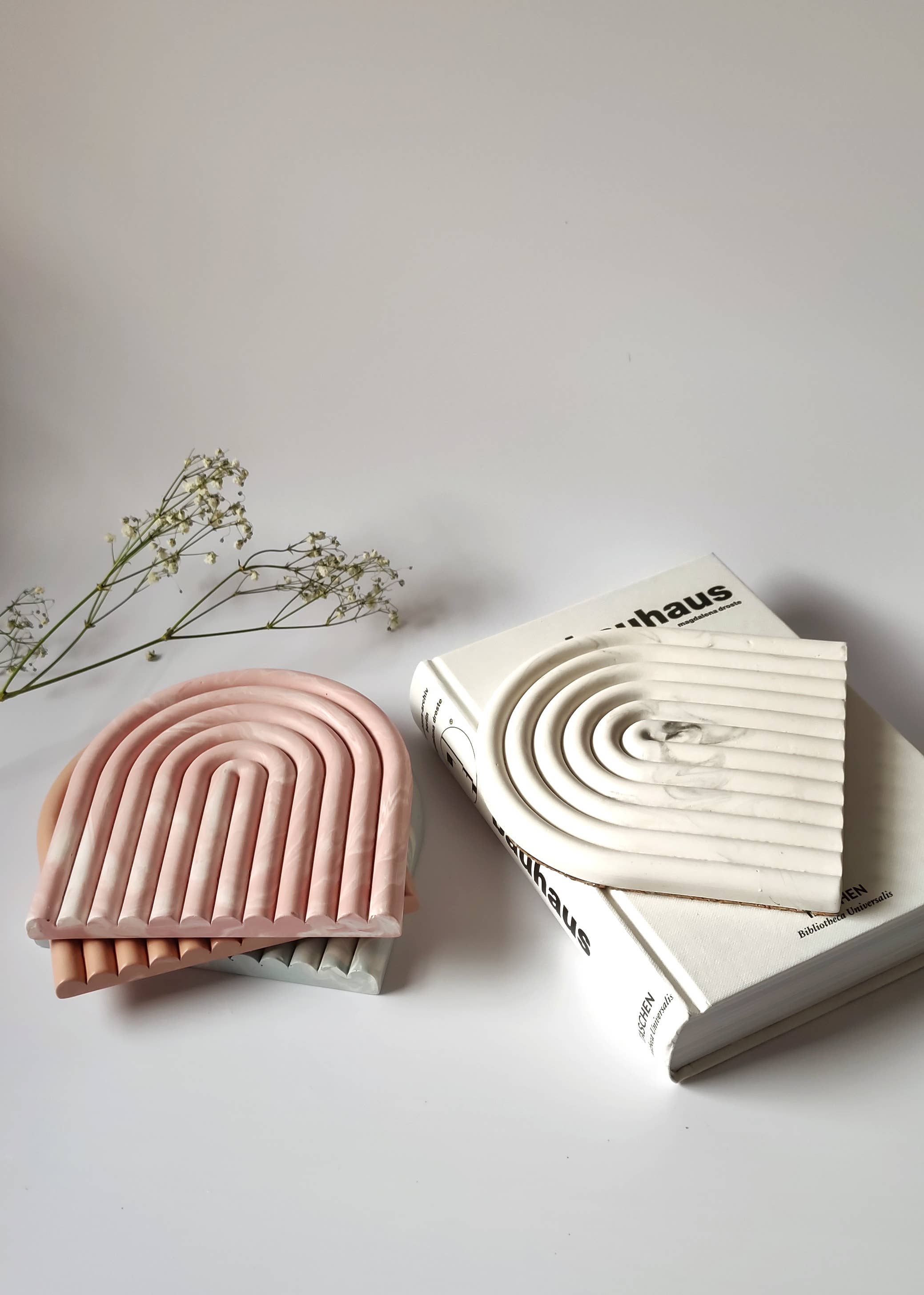 Kndly home - Wholesale Decorative Tray - Nordic style rainbow shaped tray6