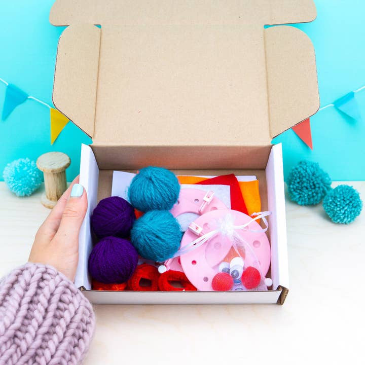 Pom Stitch Tassel - Wholesale DIY Craft Kit - Kids - Alien | Space | Pom Pom Craft Kit