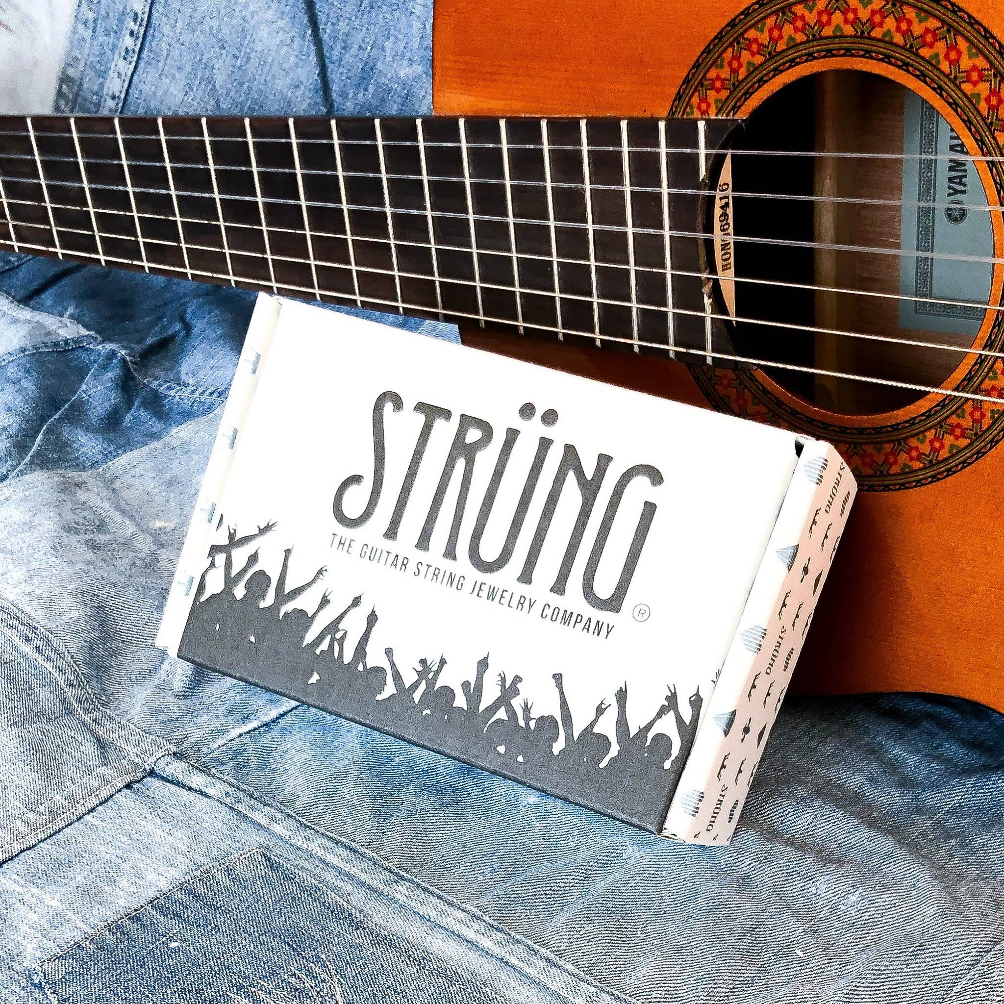 PackSales - Wholesale Gift Box - Box Design With Logo Print (Pack Of 25 Boxes)10