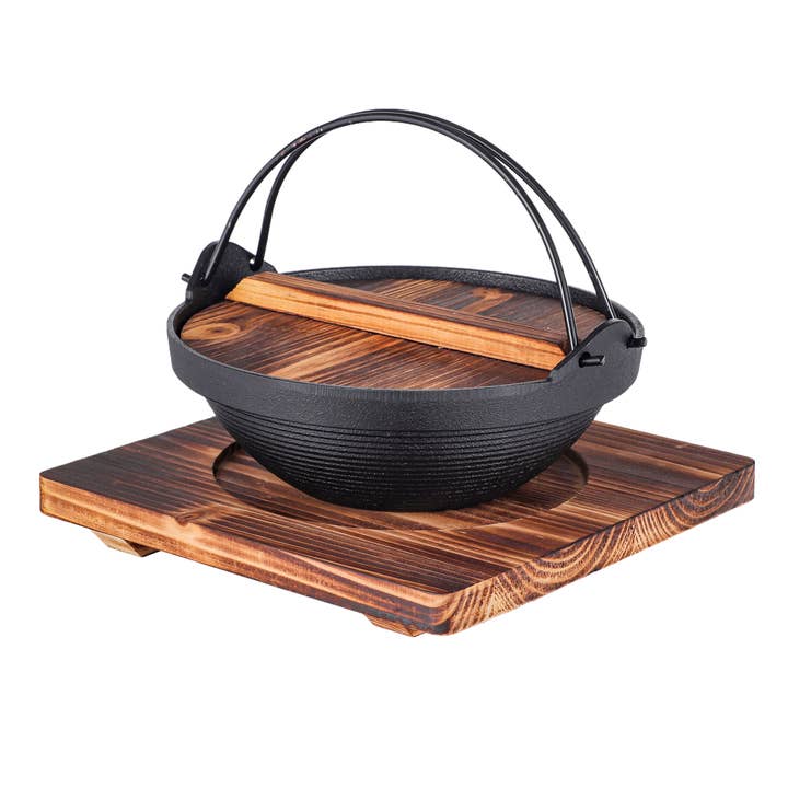 Urban Tokyo – wholesale Cooking pot – 8"D Tetsu Nabe Cast Iron Pot With Trivet & Lid (1/6)