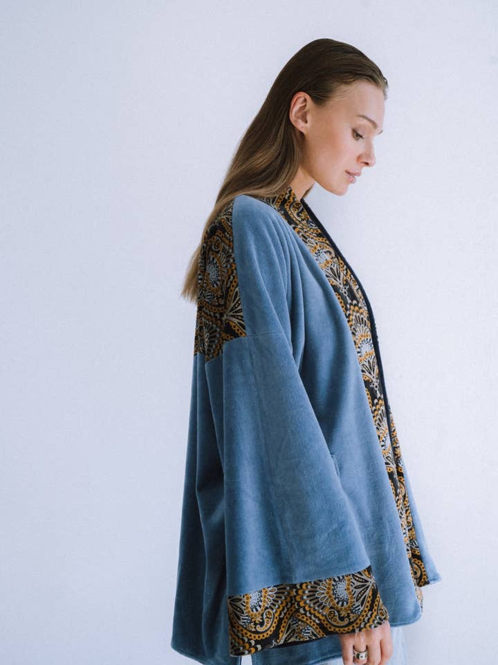 Kurze Kimono-Jacke aus Samt für den Großhandel von Looks by Luks