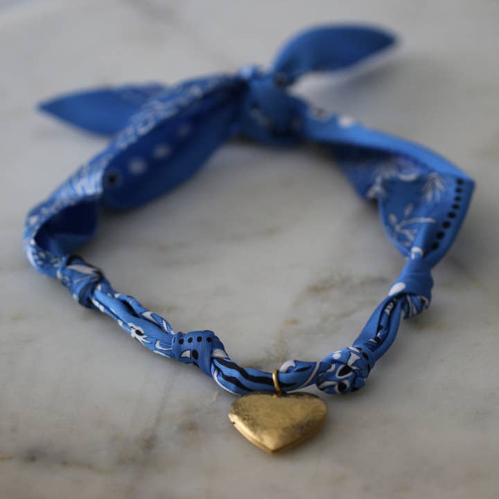 Colar Cachecol Medalhão Coração Céus Azuis - Pingente de Coração por atacado de Deep South Originals Inc.