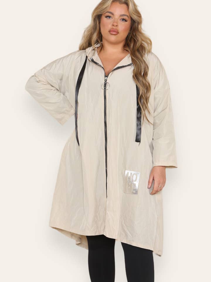 Miss Bold - Wholesale Raincoat - Women's - Oversized Hooded Rain Mac