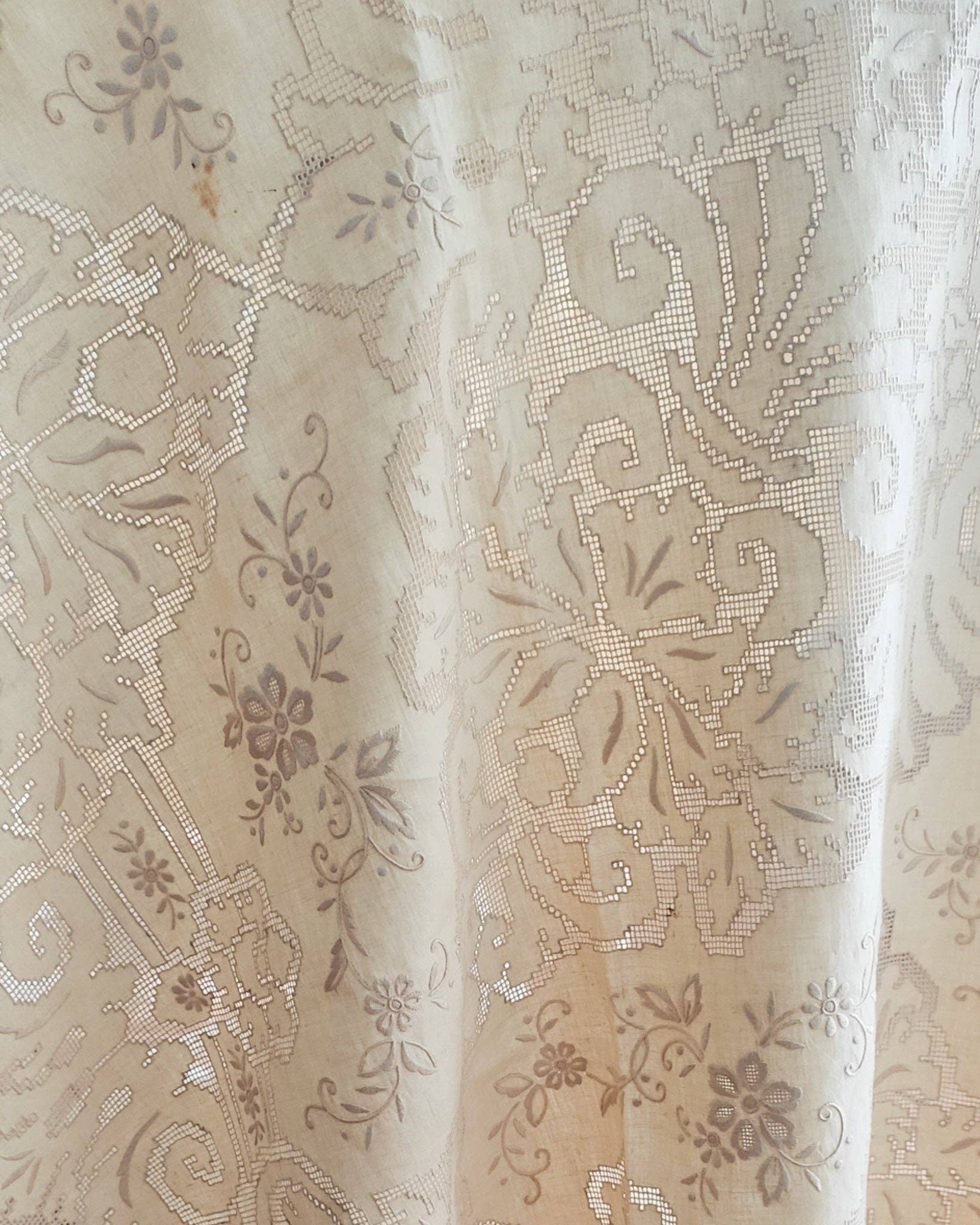 Heyfoo - Wholesale Tablecloth - Sicilian paraded linen tablecloth with 12 napkins9