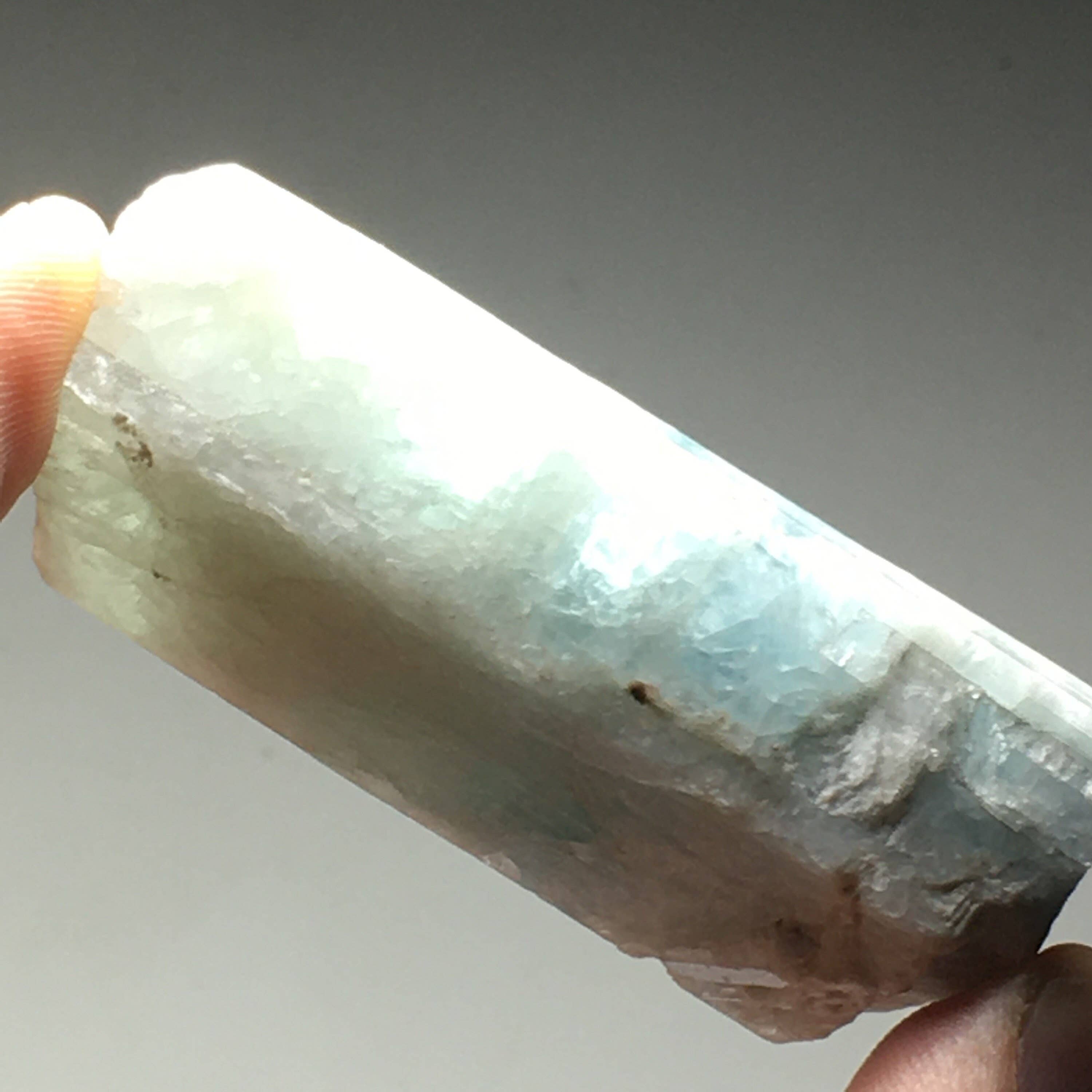 Wildheart Crystals - Vente Pierre et cristal de spiritualité - Gros cristal aigue-marine2