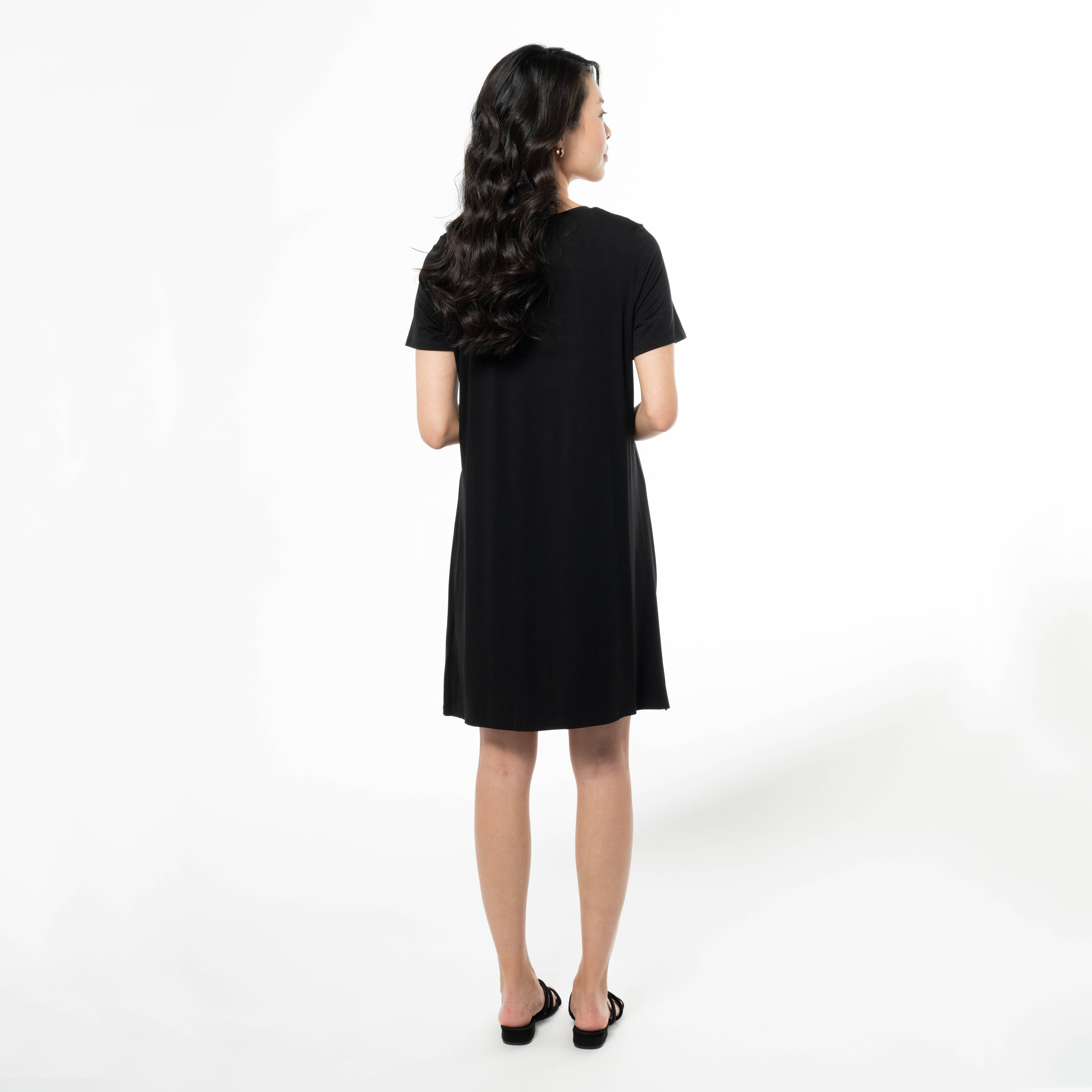 Preto Vestido T-shirt Lilah Twist Knot Bamboo - Preto para venda a revendedores na Faire3