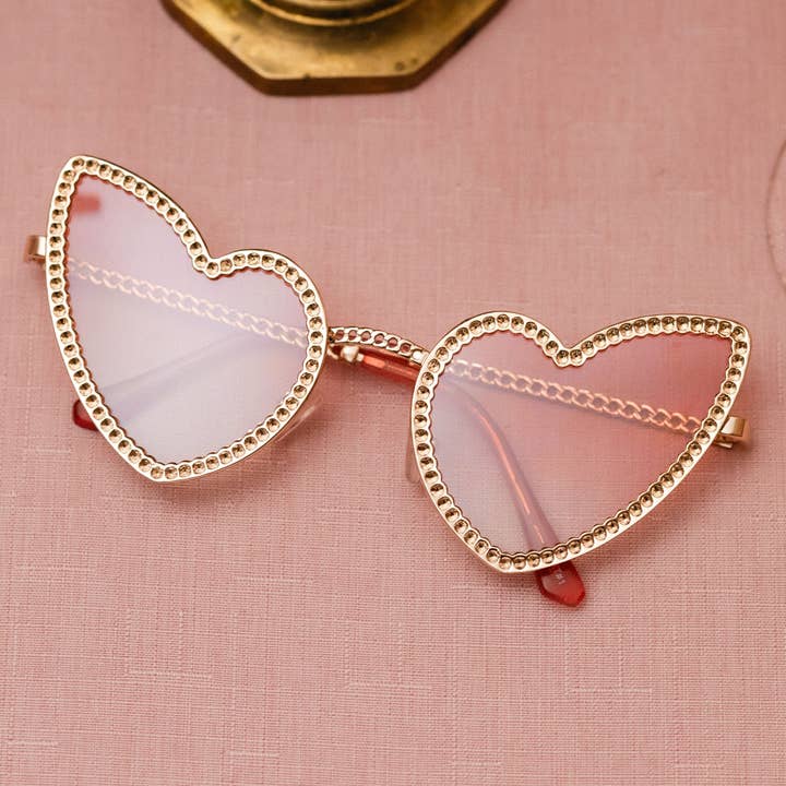 V by Vye Eyewear – wholesale Solglasögon - Dam – ”Älskade” rosa fjärilshjärta med strass