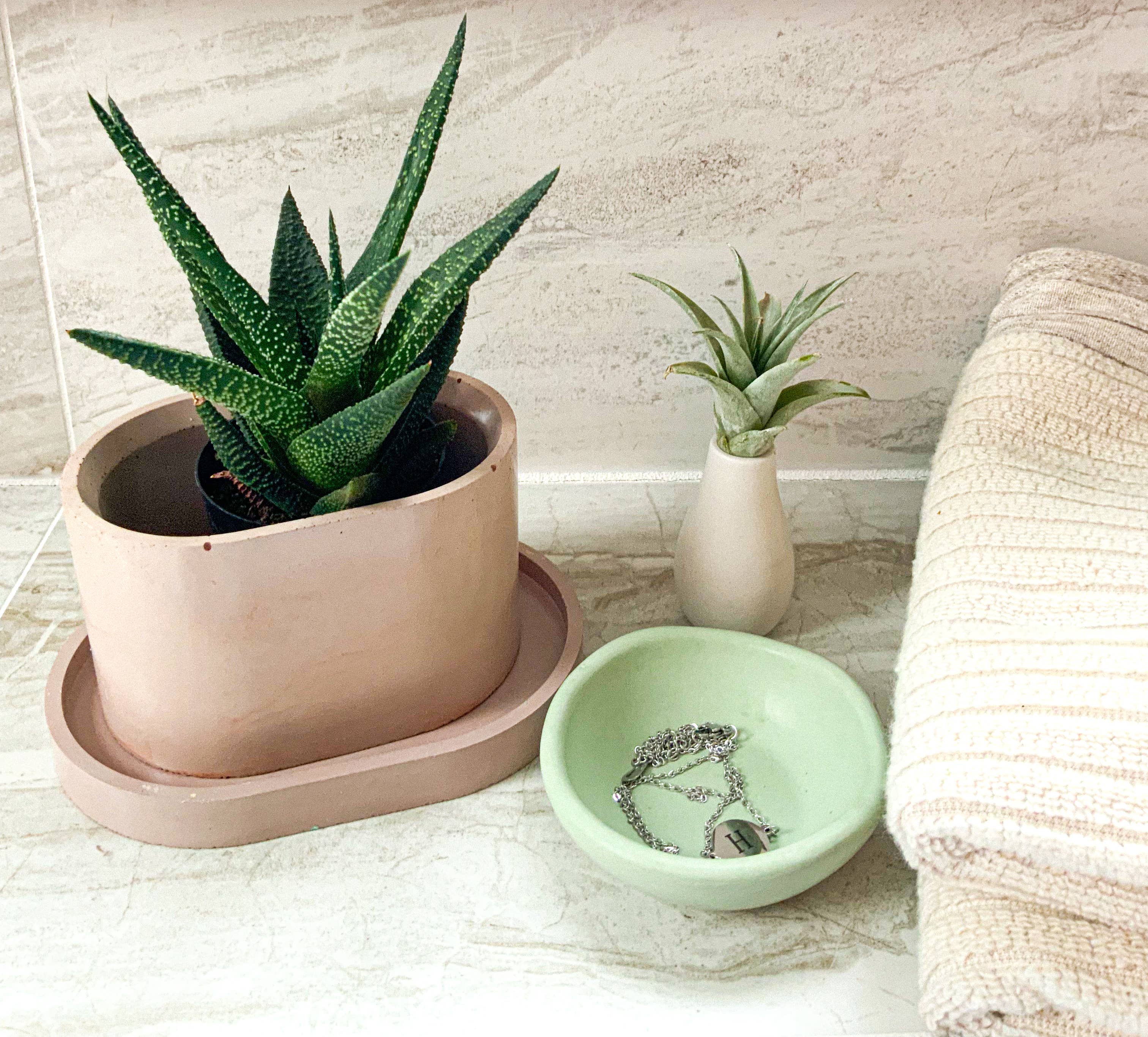 Left Corner Goods - Wholesale Plant Pot - Succulent Oval Concrete Planter2