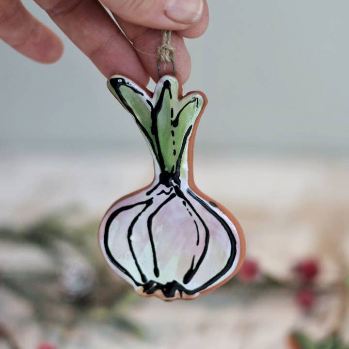 Gravesco Pottery - Wholesale Ornament - Holiday Ornament - Garlic2