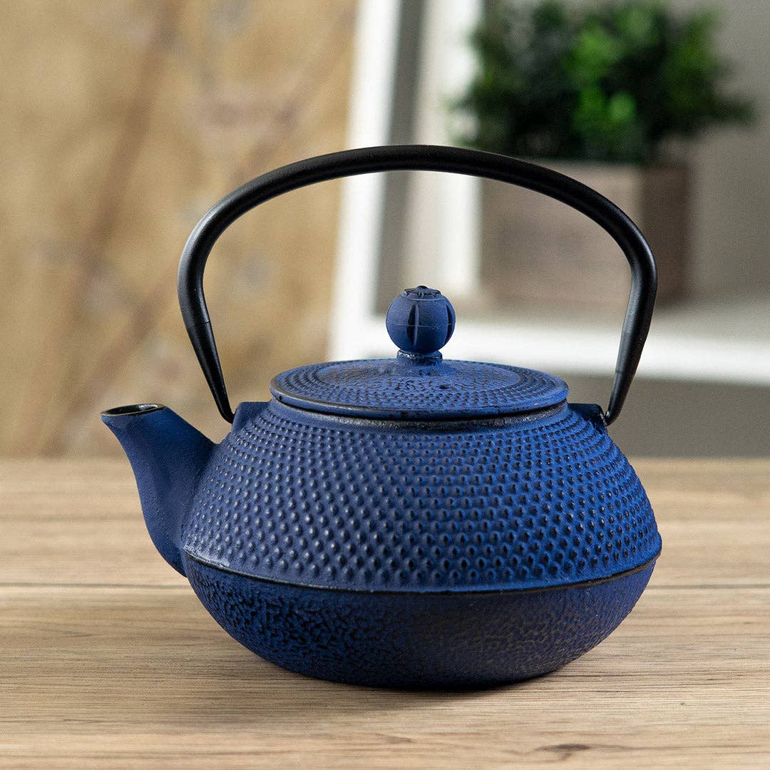 Urban Tokyo - Wholesale Tea Pot - Navy Blue Hobnail Design 27oz Cast Iron Tea Pot (1/8)1