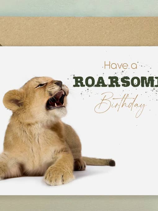 Lionceau - Carte d'anniversaire rugissante pour la vente par The Wildlife Library
