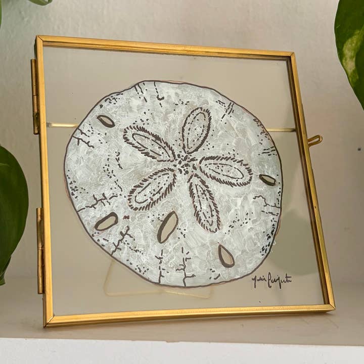 jcarp designs - Wholesale Decorative Tabletop Object - Hand-Painted Sand Dollar Glass Frame: Coastal Home Decor 0