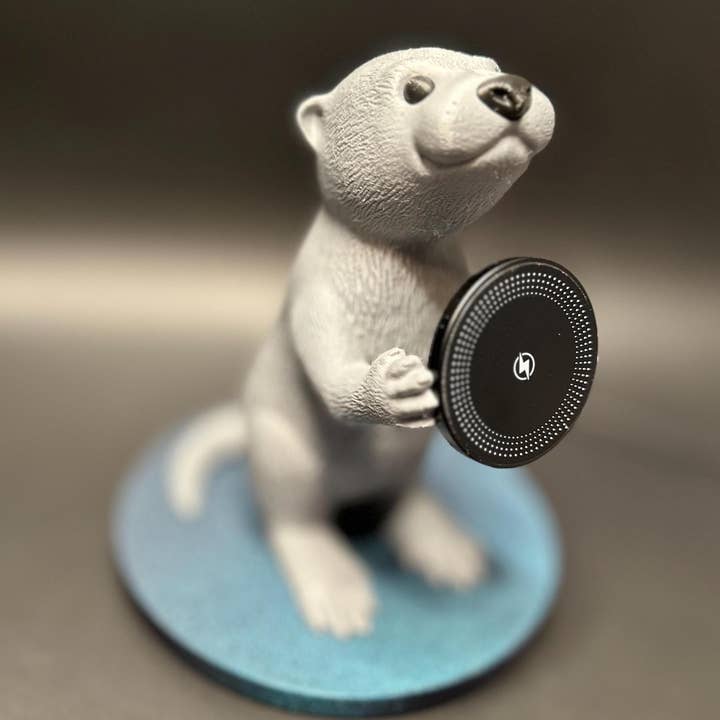<3 Studio - Wholesale Charging Dock - Adorable Otter Phone Charger - Magnetic Wireless Charging Station Dock Holder9