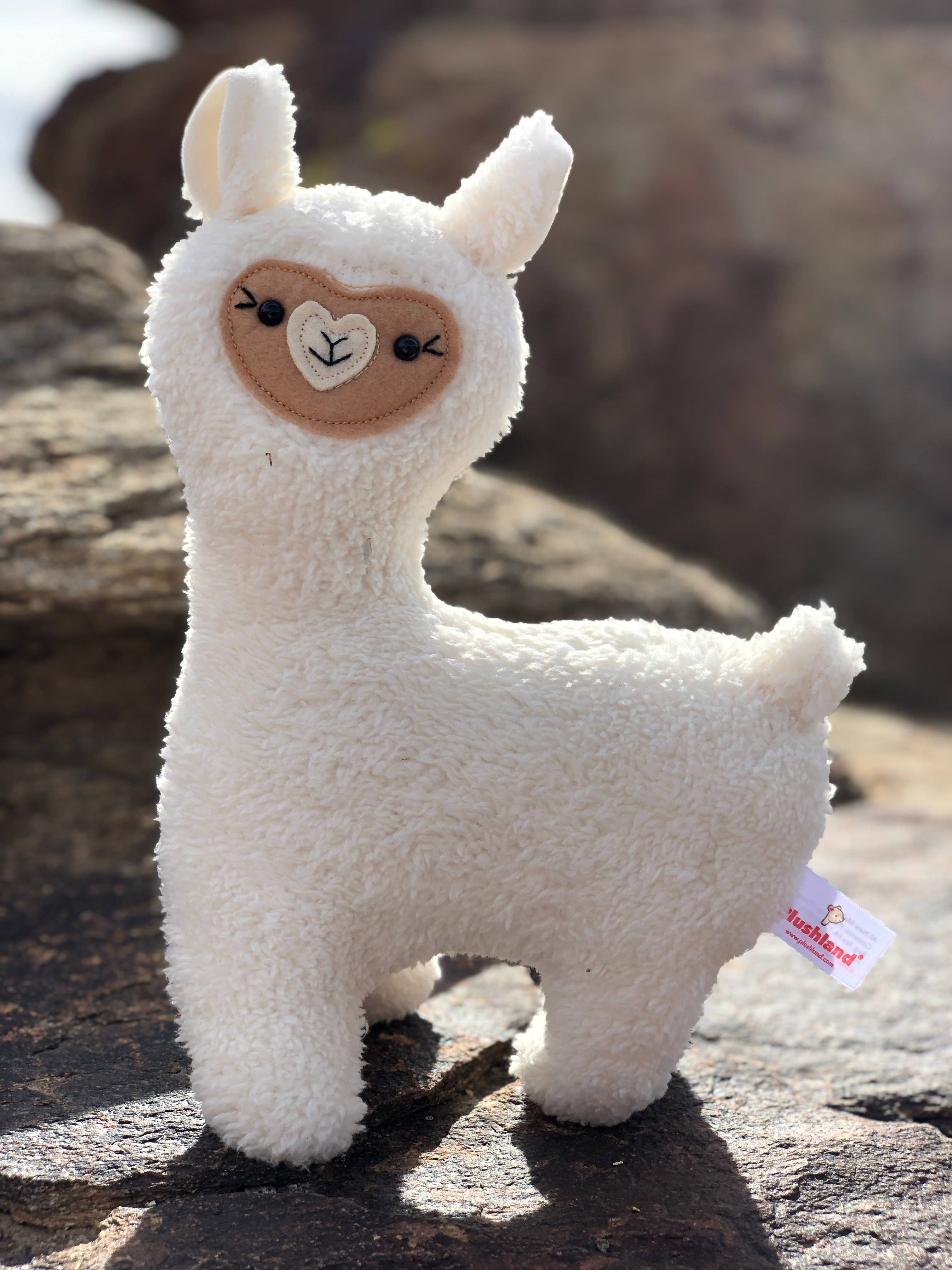 Plushland – wholesale Fyllda/plyschleksaker - Barn och baby – Lana den stående lama 9”1