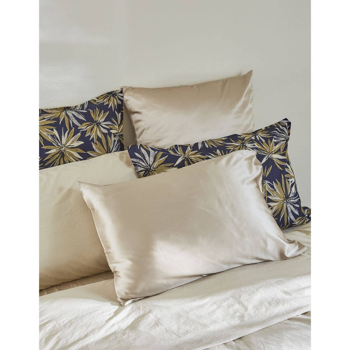 Sylvie Thiriez – Großhandel Kopfkissenbezug – Bezug aus beigem Seidensatin2