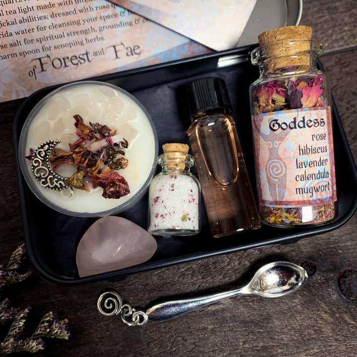 of Forest and Fae - Wholesale Meditatie benodigdheden - Goddess Travel Altar • Witch Kit voor manifestaties en spreuken