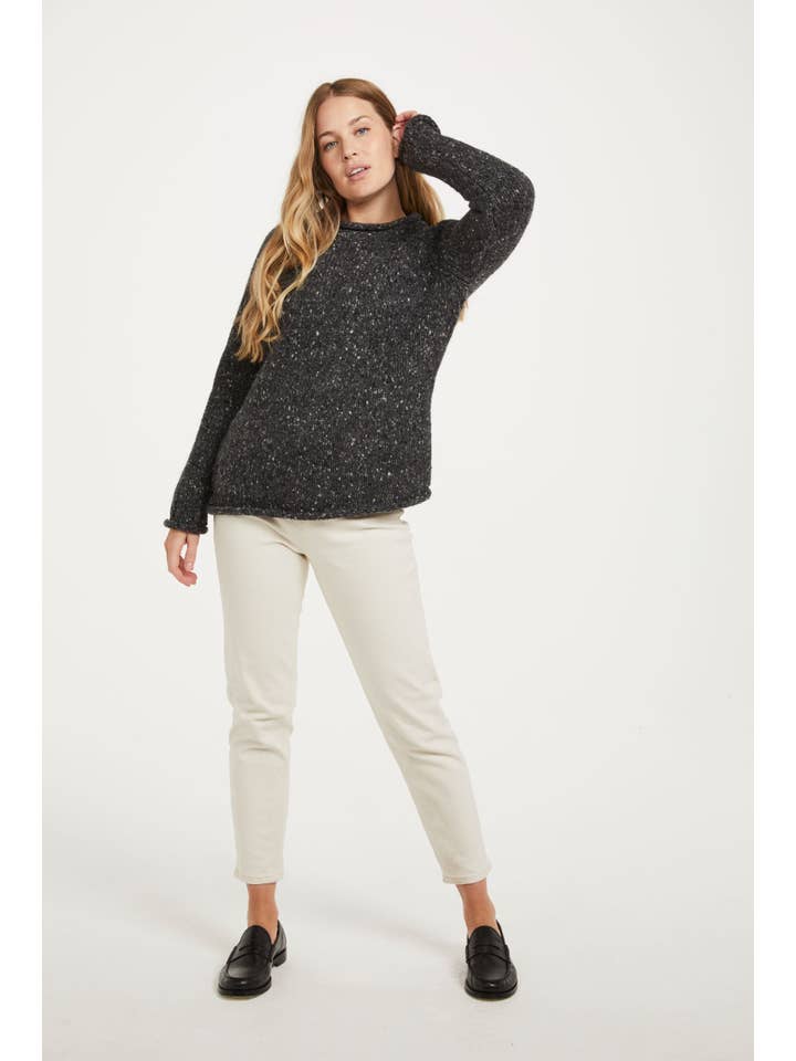 Aran Woollen Mills – Pulôver - Mulher por atacado – Suéter Feminino Brackloon Tweed com Gola Careca - Cinza2