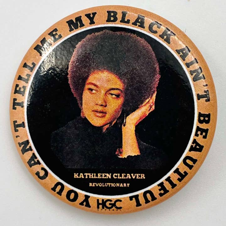 Kathleen Cleaver "My Black is Beautiful® Black Pride Speld" voor wholesale door HGC Apparel LLC