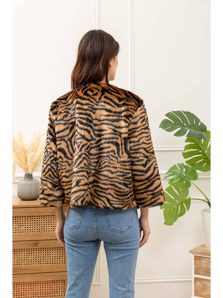 Happy look - Wholesale Fur/Faux Fur Coat - Women's - Animal print faux fur short jacket