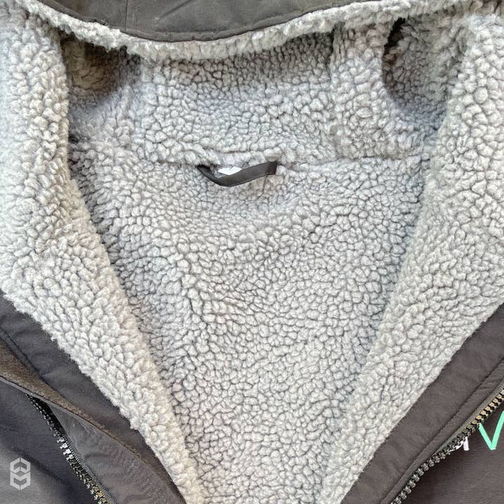 Havvic Long Sleeve Waterproof Changing Robe Black for wholesale on Faire6