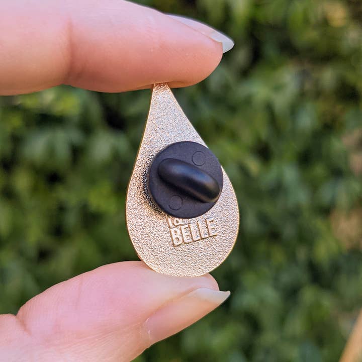 T & Belle – wholesale Lapel pin/button – Drops of Magic - Ruby 9 Months Breastfeeding Milestone Pin4