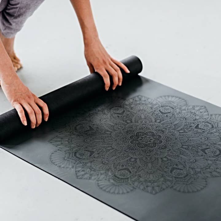 DIYogi - Vente Tapis de yoga - Tapis de yoga en caoutchouc naturel - Mandala gris4