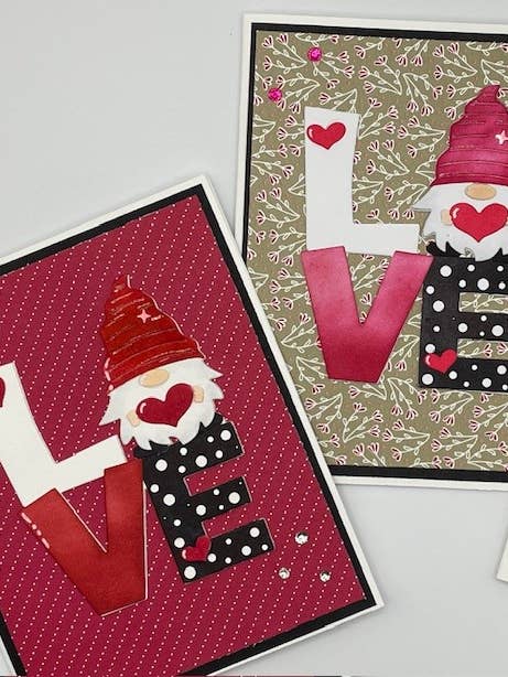 Une carte de bonne Saint-Valentin avec enveloppe Gnome Love pour la vente par Cards By Robin