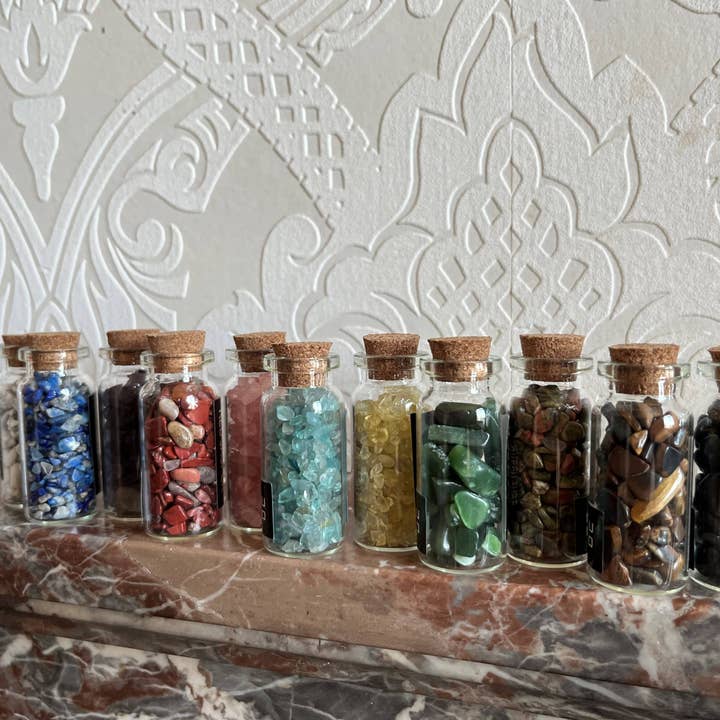 Muno - Wholesale Spiritual Stone/Crystal - Mini Glass Bottle with Semi Precious Gemstones Gift Crystal1