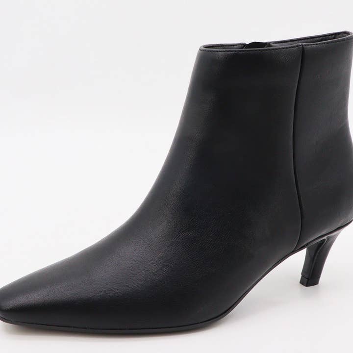 Bamboo LEAN-05 Bottines à talon chaton pour femmes à bout amande - Pack de 12 paires - 21,05/paire pour la vente par Mars Sky Shoes Wholesale