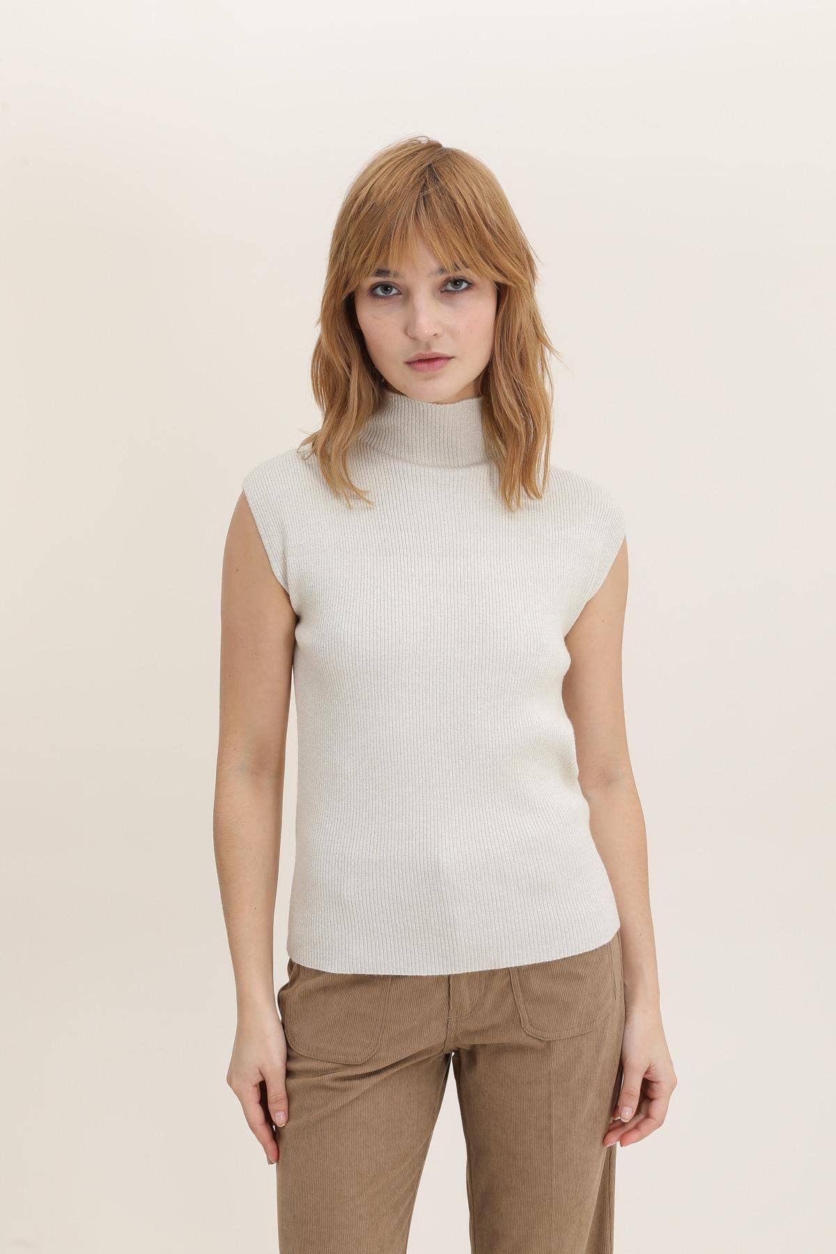 LULUMARY – wholesale Stickad topp - Dam – Lurexstickad top H684 med hög krage, 6-pack1