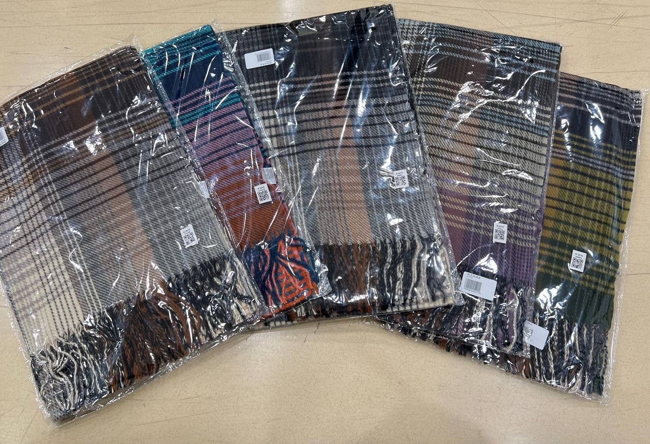 ADORA - Wholesale Scarf - Women's - Plaid Scarves1