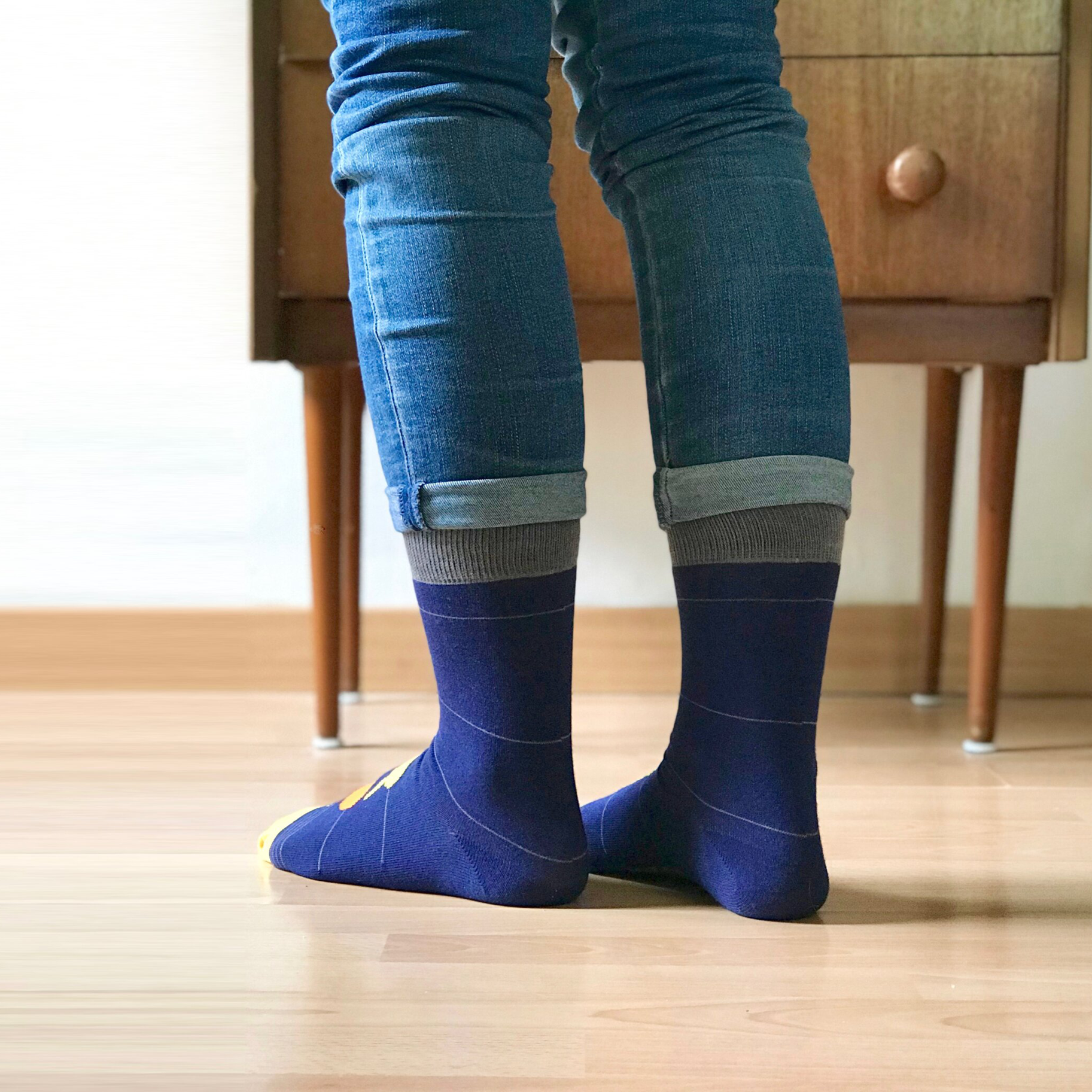 Cepheid Studio - Wholesale Socks - Unisex - Solar system socks3