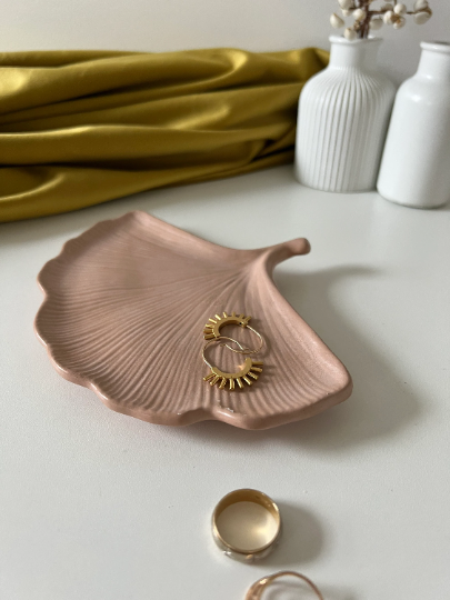 Dovekie & Finch - Vente Plateaux décoratifs - Plateau à feuilles de ginkgo9