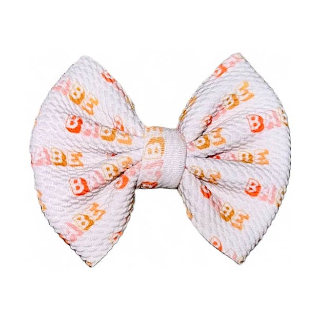 Babe-Höhlen-Clip-Schleife für den Großhandel von Happy Day Bowtique