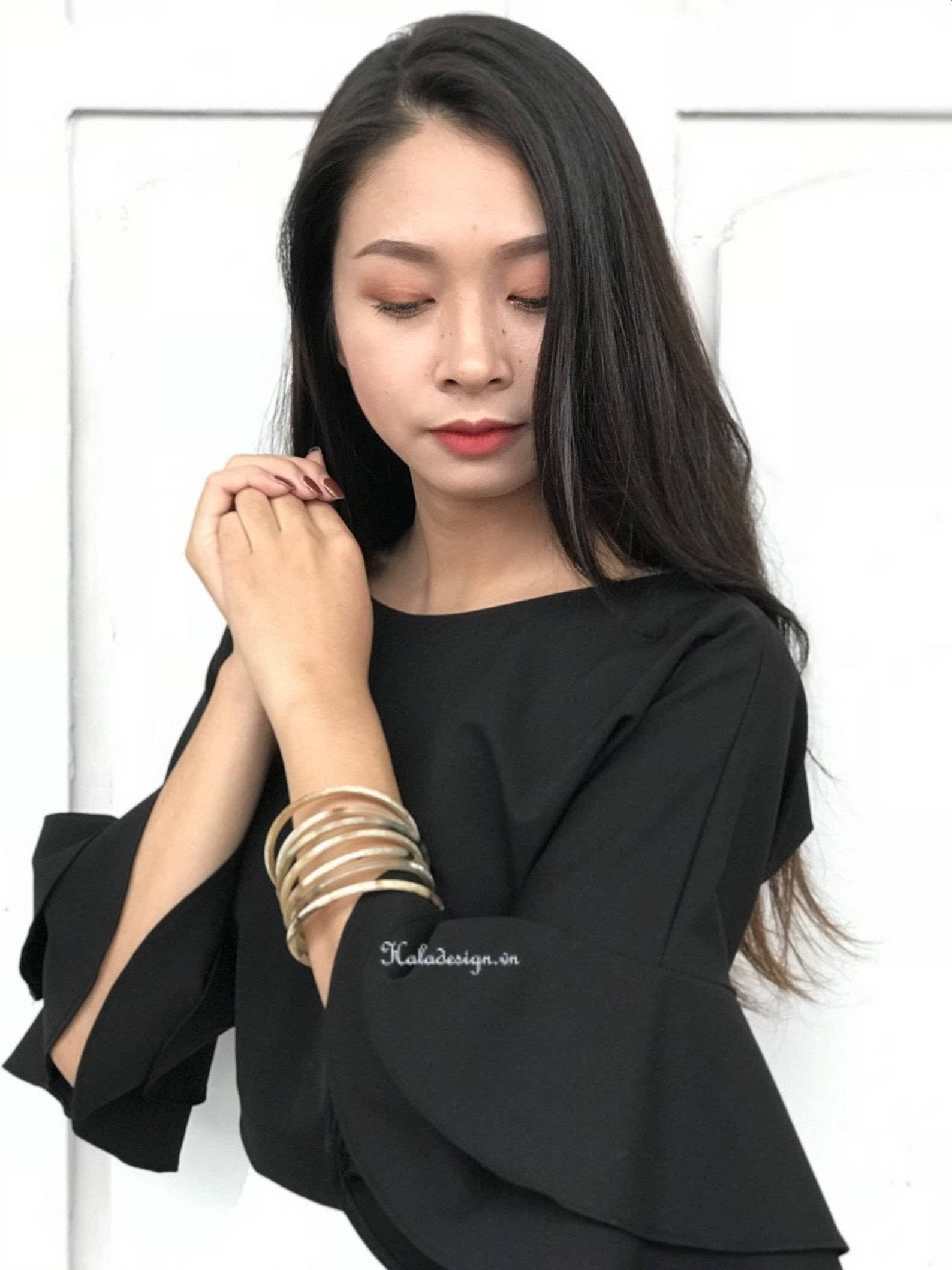 Hala Design - Wholesale Jewelry Set - Set of 7 Buffalo Horn Bangles1