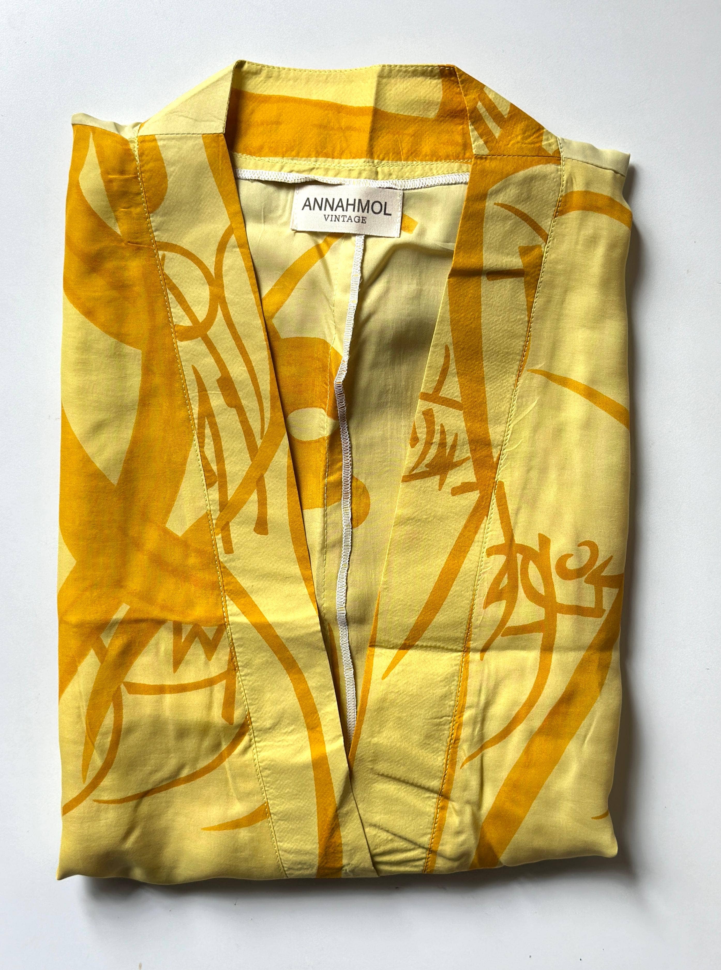 Annahmol - Wholesale Blouse - Women's - Vintage Silk Kimono Top: Free Size: BEST SELLER : OOAK12